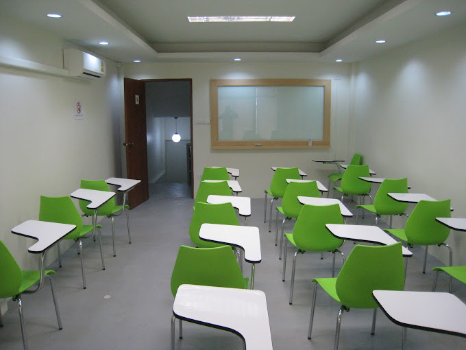 Waraku classroom with green chairs